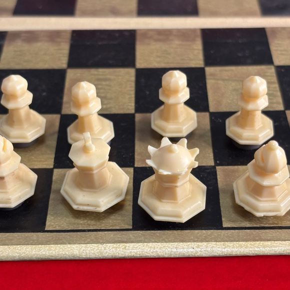 Vintage Remotrol Magnetic Travel Chess Board Game Set COMPLETE Original Box & - Picture 3 of 10